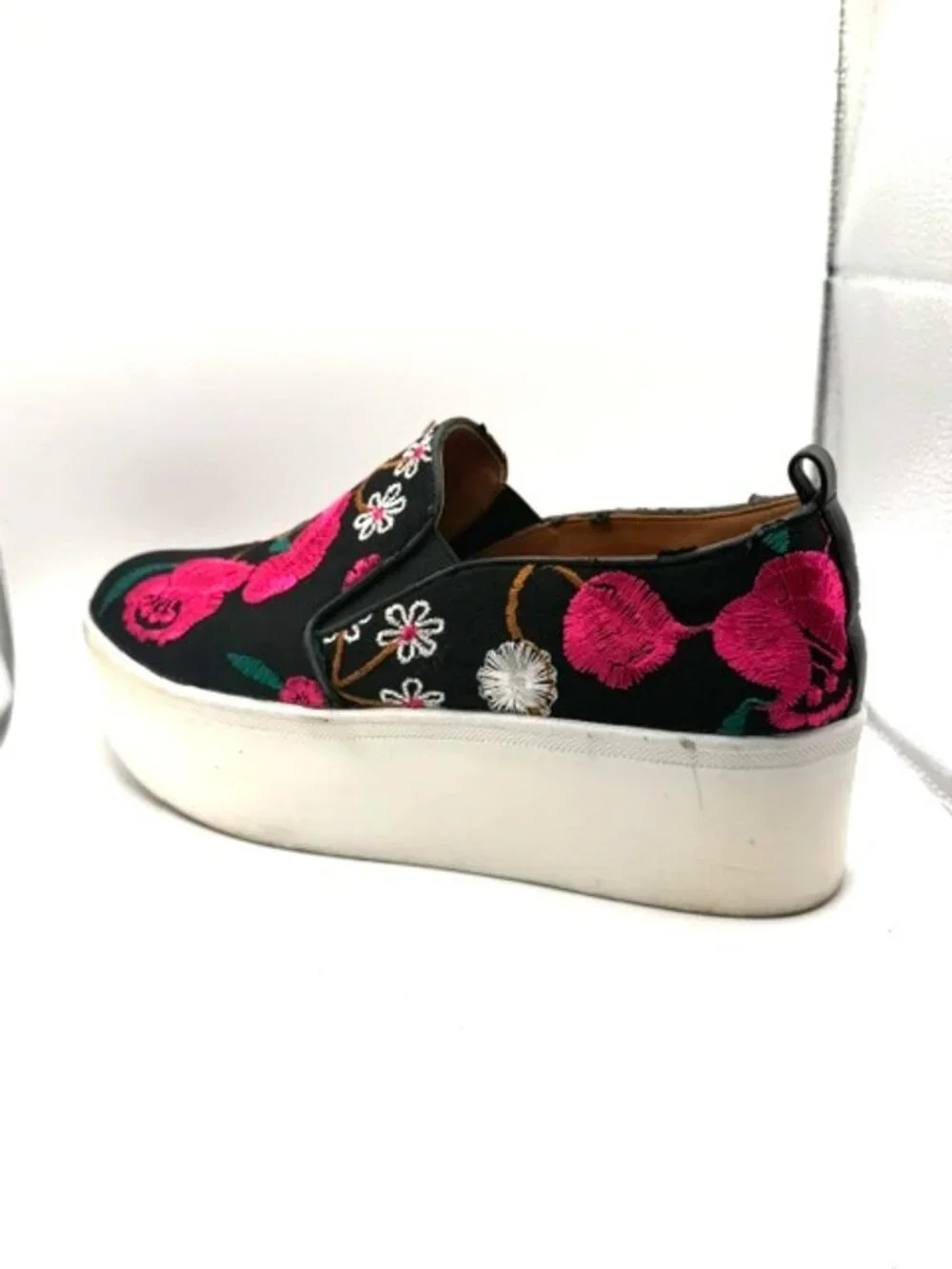 Golo Vivian Floral Embroidered Platform Slip-On Sneakers Black Size 8
